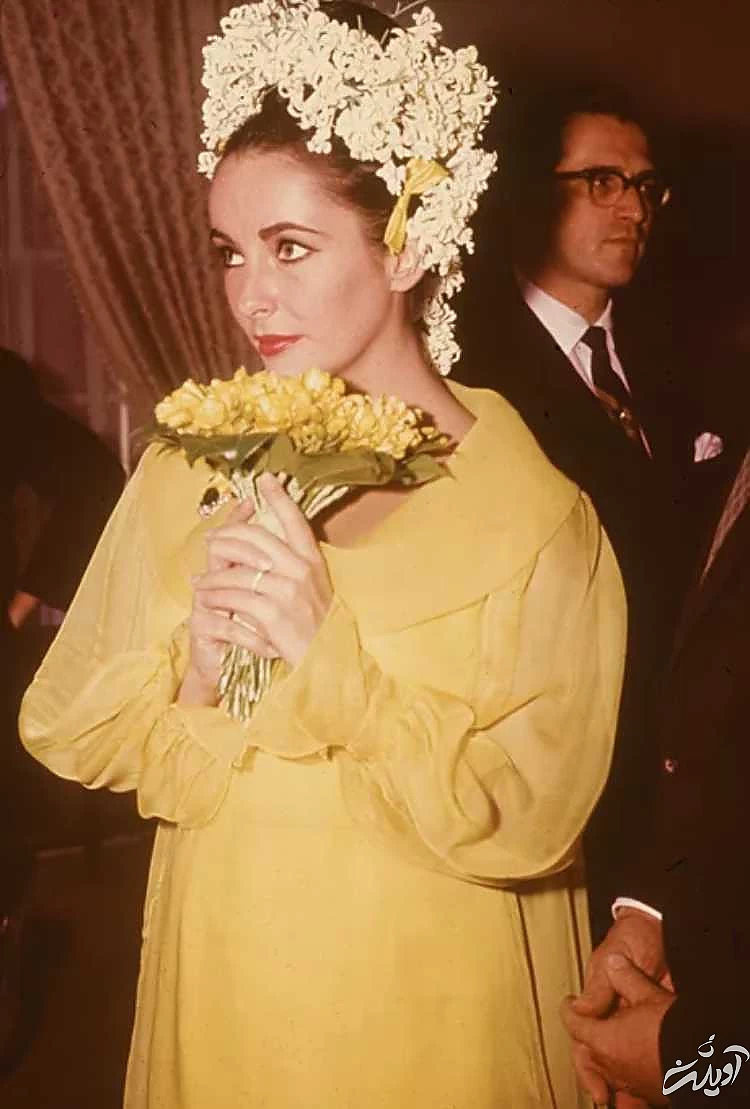 زیباترین لباسهای عروسی سلبریتیها در تمام دوران زیباترین لباسهای عروسی سلبریتیها در تمام دوران